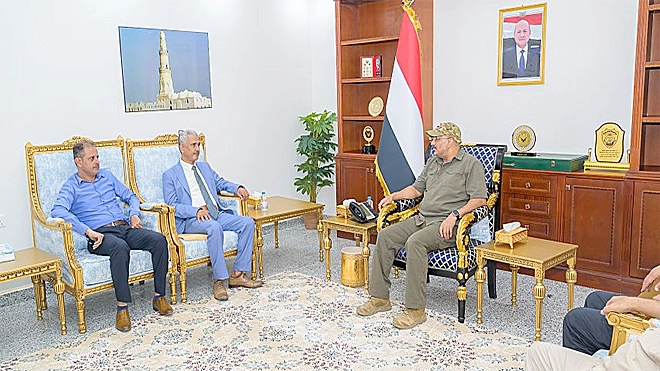 طارق صالح يؤكد على الدور المحوري الذي تضطلع به جامعة تعز